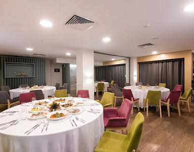  ресторан Nesterov Plaza