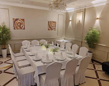  ресторан Нефтяник