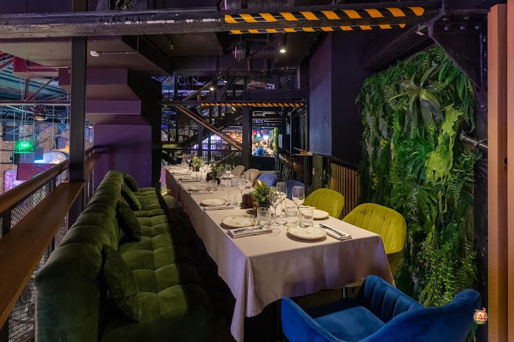 2 этаж, вип зона №2  в «Bla Bla Bar» фотография №1