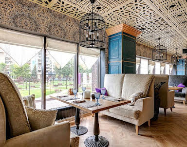 День рождения в Гранат