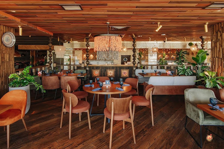 Большой зал в «Чайхана Инжир на Бутырской» фотография №19