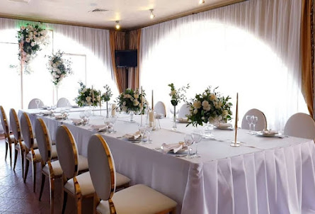 Банкетный зал на 1 этаже в Кафе «Колибри»