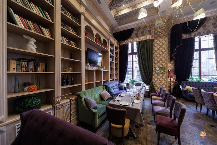 Основной зал в «Вах Генацвале» фотография №15