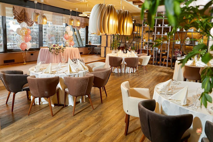 Основной зал в «Шато Винтаж» фотография №12