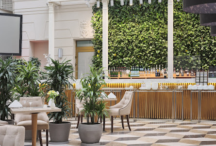 Атриум "Вино и вода" в Терраса "Вино и вода"