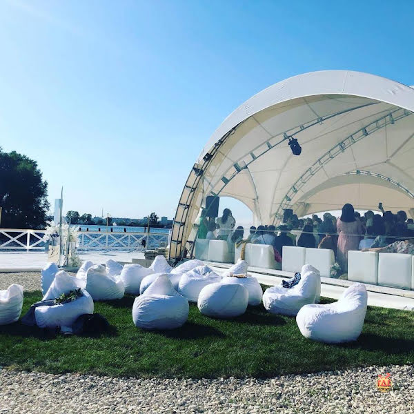 White Place фотография №3