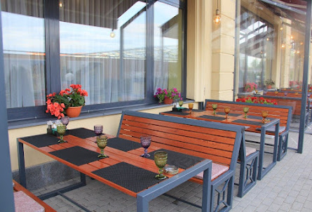 Веранда в Зал «Flora&Fauna»