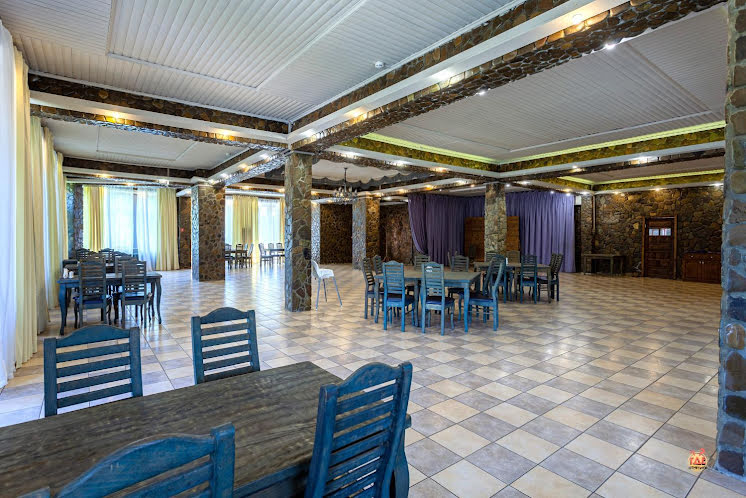 Основной зал в «Очаровательная полянка» фотография №15