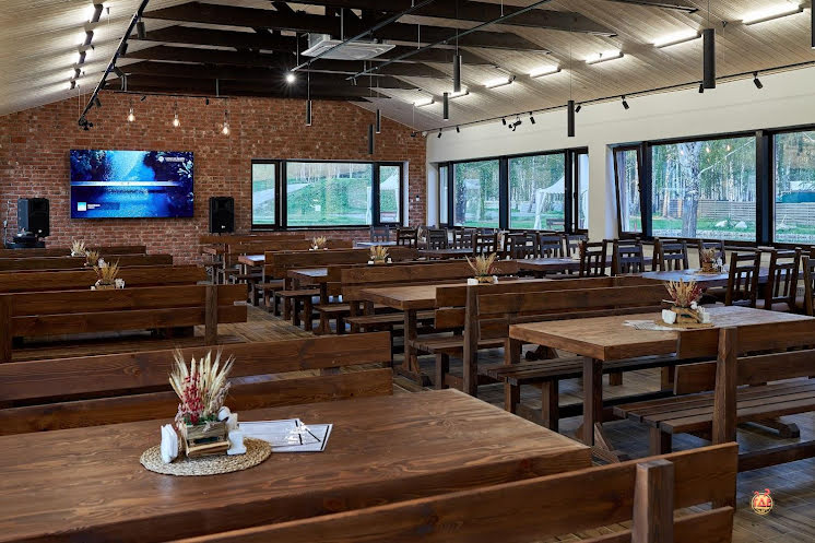 Нижний зал ресторана  в «Задубравье» фотография №2