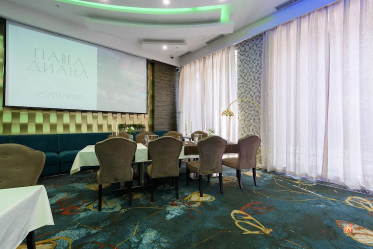 Зал "Атмосфера"  в «Ramada» фотография №7